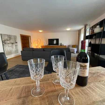 Chalet Grand Avec Piscine Exterieure